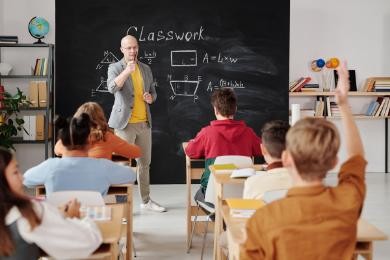Bewerbung als Lehrer / Lehrerin: Muster zum Anschreiben 2025