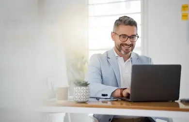 Bewerbungsfoto-Größe für den Lebenslauf anpassen: Tipps