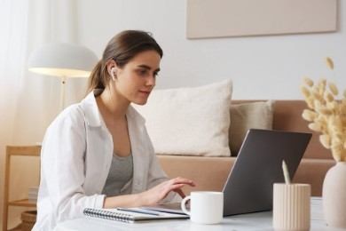 Bewerbungsfoto: Tipps & Beispiele für das perfekte Bild 2025