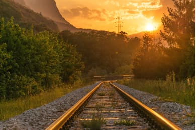 Bewerbung bei der Deutschen Bahn: Muster und Tipps 2025