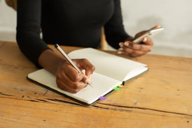 Handschriftlicher Lebenslauf: Muster, Vorlagen & Aufbau 2025