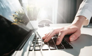 Lebenslauf aktualisieren: Kostenlose Muster & Tipps